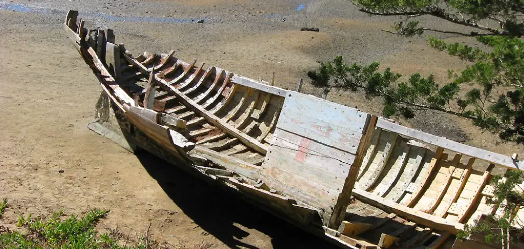 How to Repair Rotted Wood on a Boat
