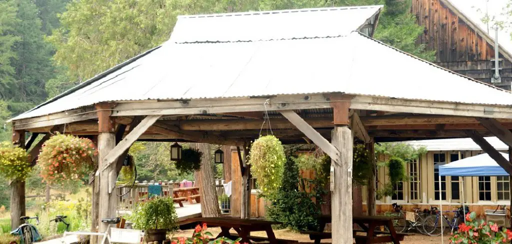 How to Build a Roof for a Gazebo 