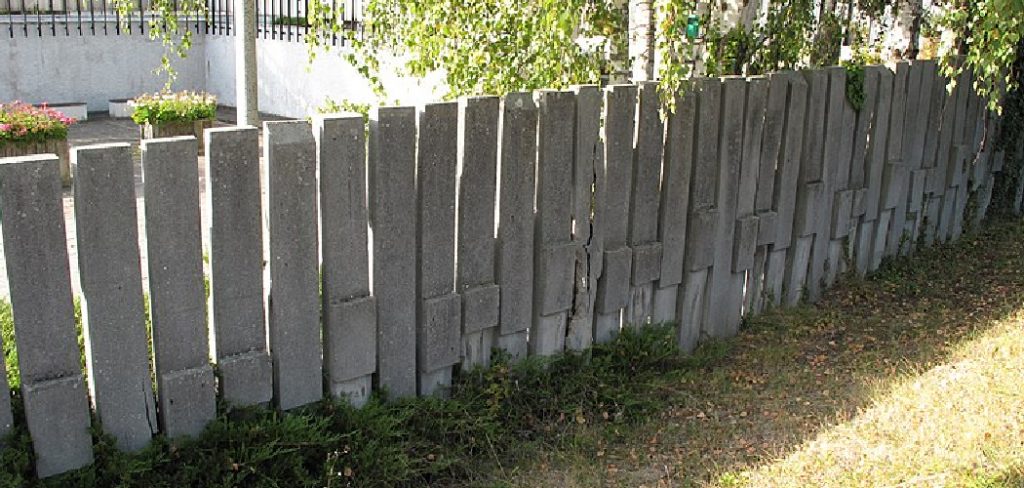 How to Dispose of Old Fence Panels