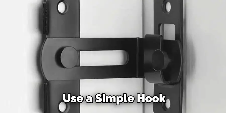  Use a Simple Hook