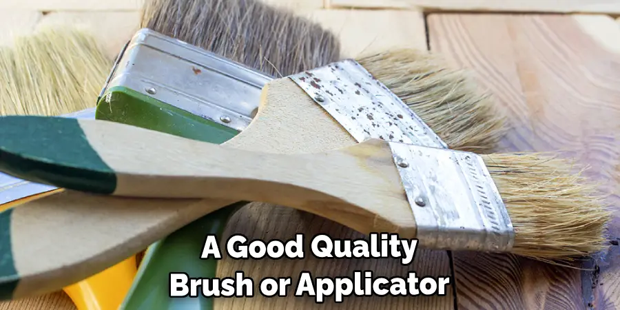 A Good Quality Brush or Applicator