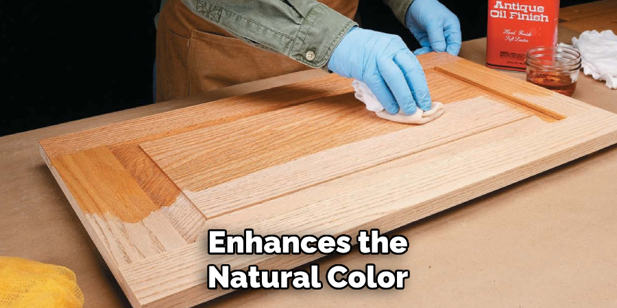 Enhances the Natural Color