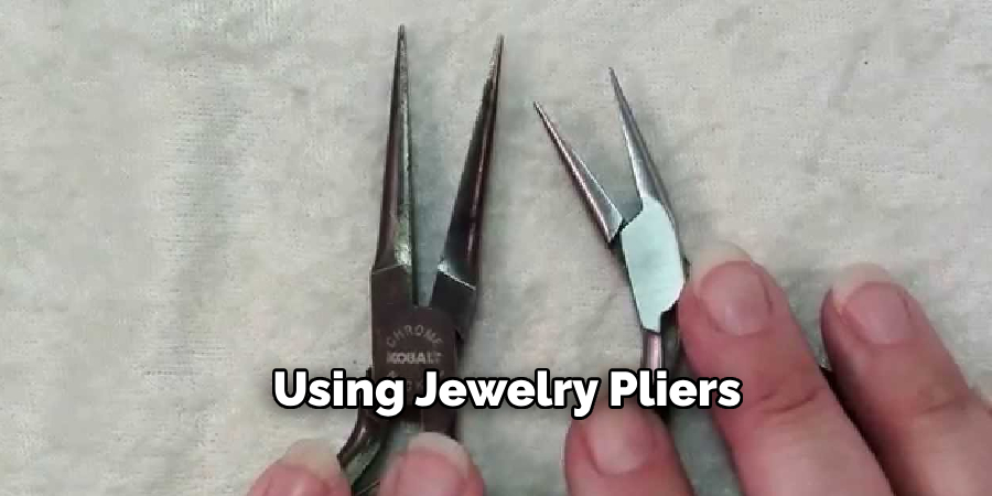 Using Jewelry Pliers