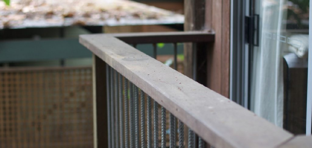How to Replace Wooden Deck Railing