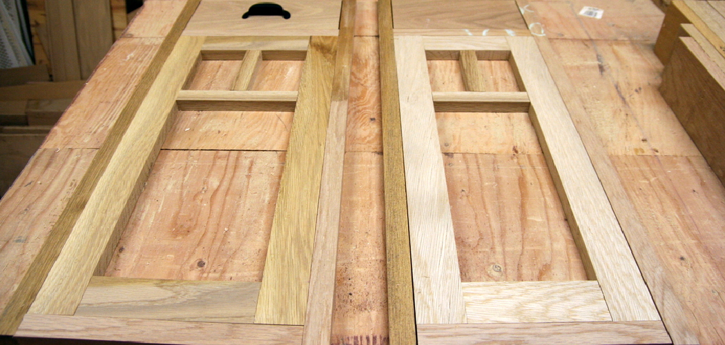 How to Make Cabinet Doors From Plywood