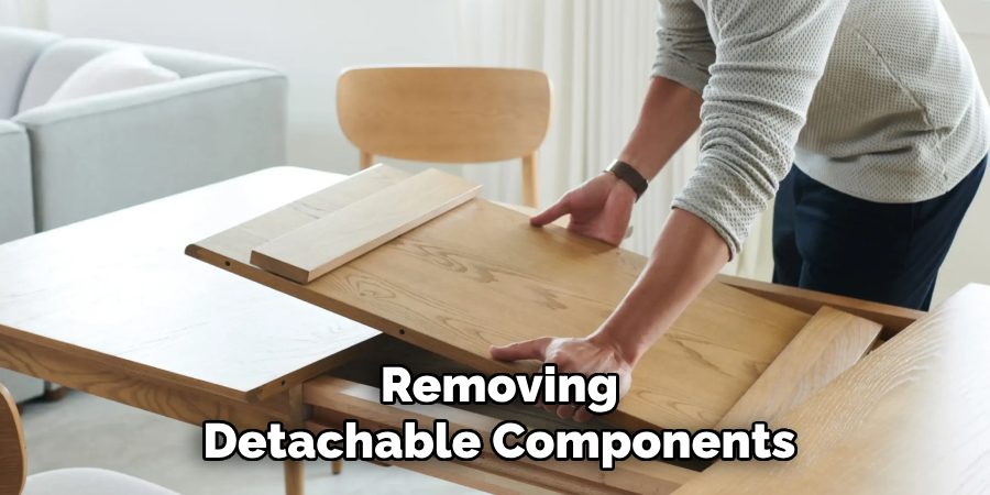 Removing
Detachable Components