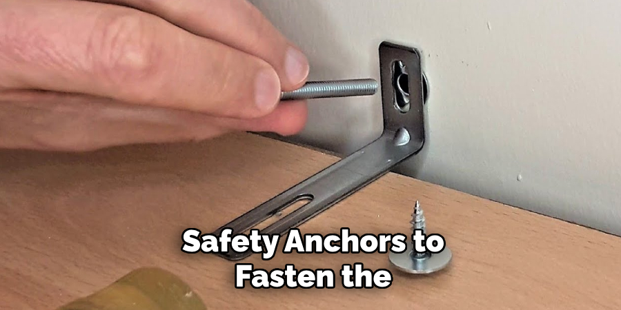 Safety Anchors to Fasten the