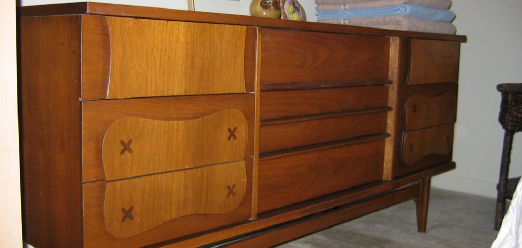 How to Sterilize Wooden Dresser